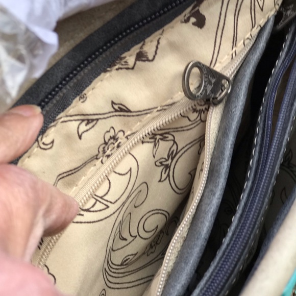 Montana West Gray Crossbody NWT - Picture 3 of 5